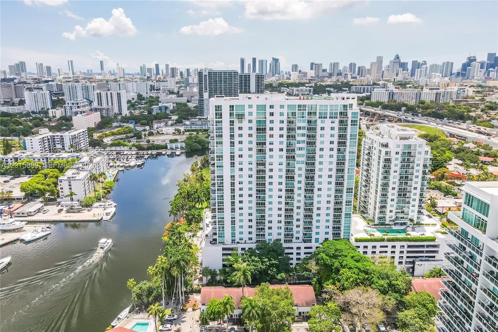1861 NW S River Dr # 1003, Miami, FL 33125 — zdjęcie 2