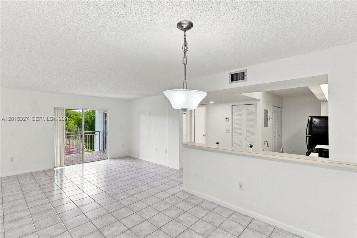 8660 SW 212th St # 306, Cutler Bay, FL 33189 — zdjęcie 2