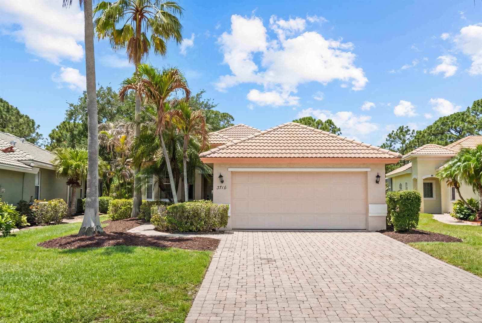 3716 NW Deer Oak Drive, Jensen Beach, FL 34957 — zdjęcie 2