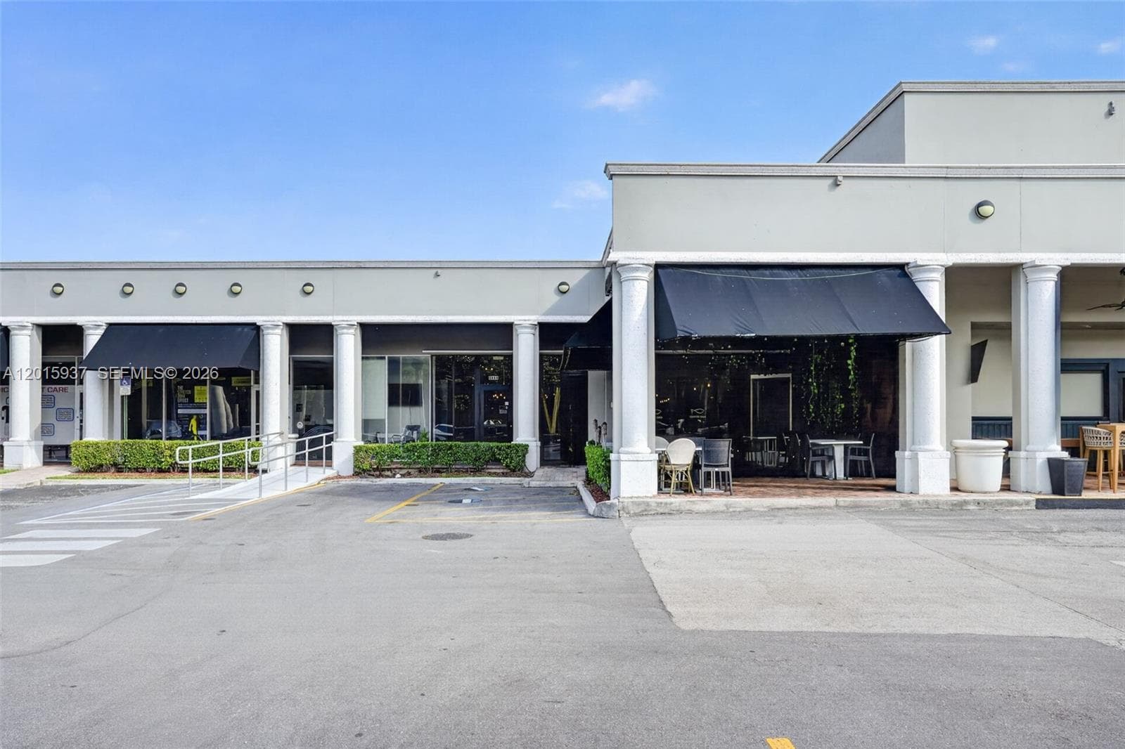 Established Full-Service Restaurant For Sale Prime, North Miami Beach FL 33160 — zdjęcie 3