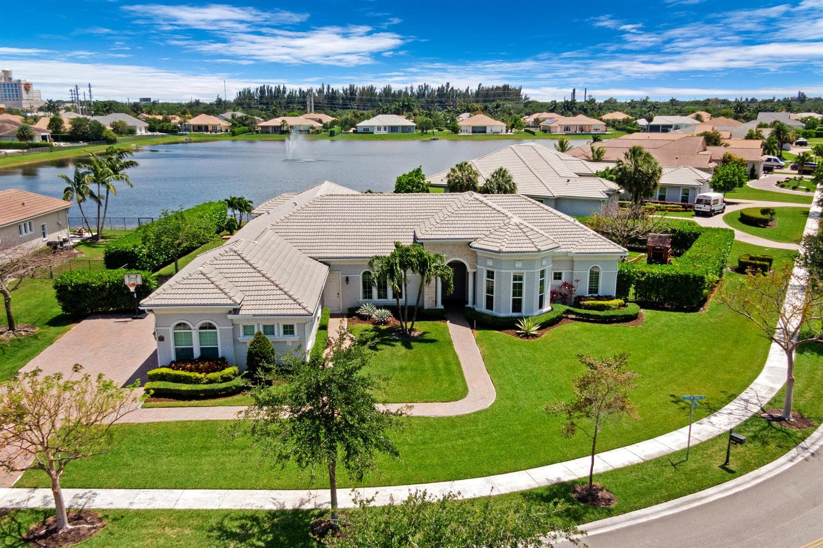 4830 W Sterling Ranch Circle, Davie, FL 33314 — zdjęcie 2