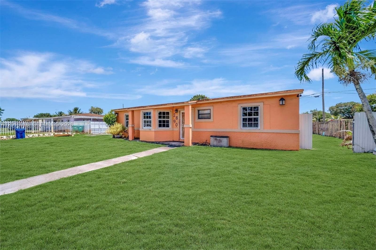 2890 NW 160th St, Miami Gardens, FL 33054 — zdjęcie 3