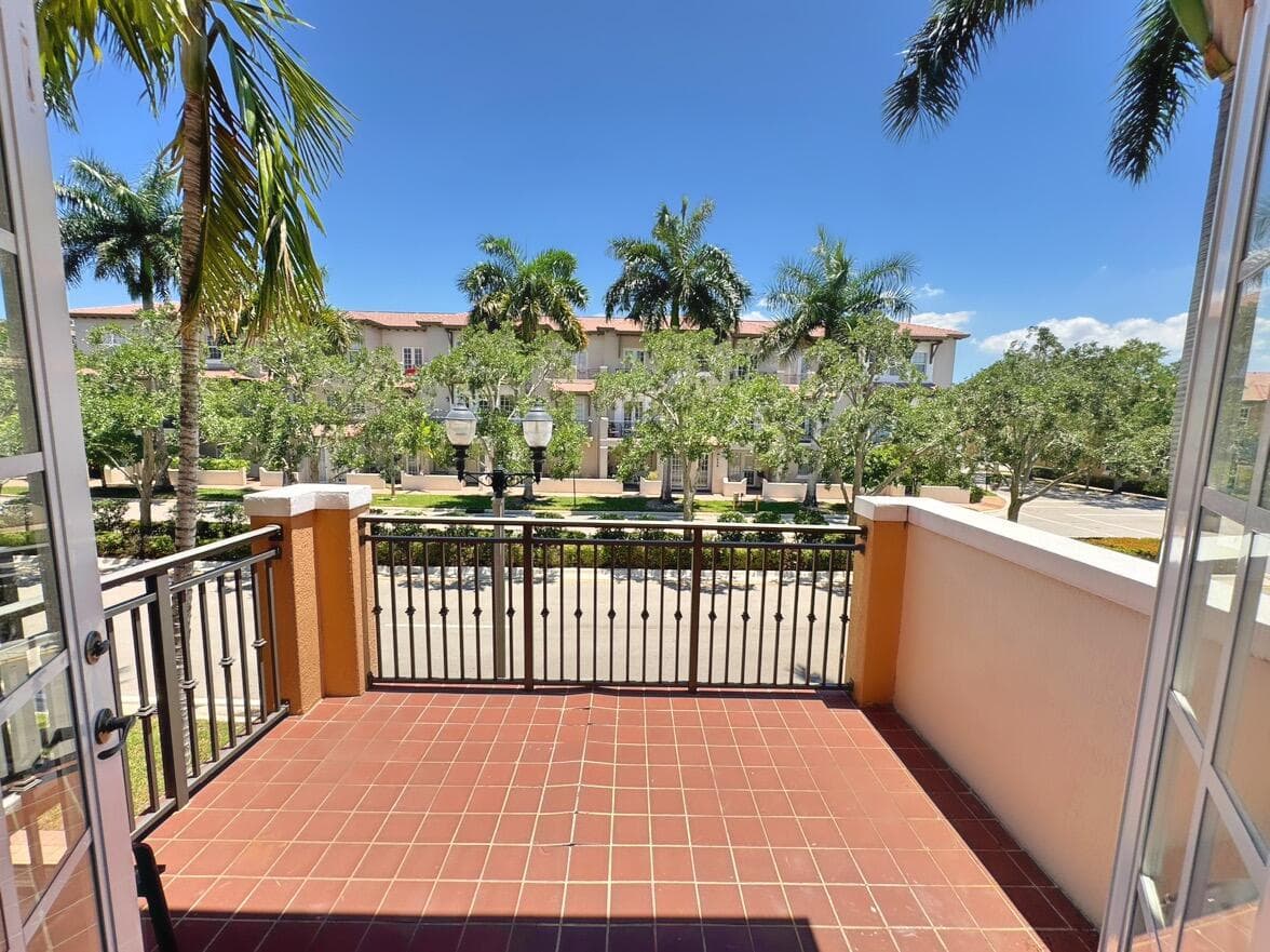 474 SW 147th Avenue, Pembroke Pines, FL 33027 — zdjęcie 3
