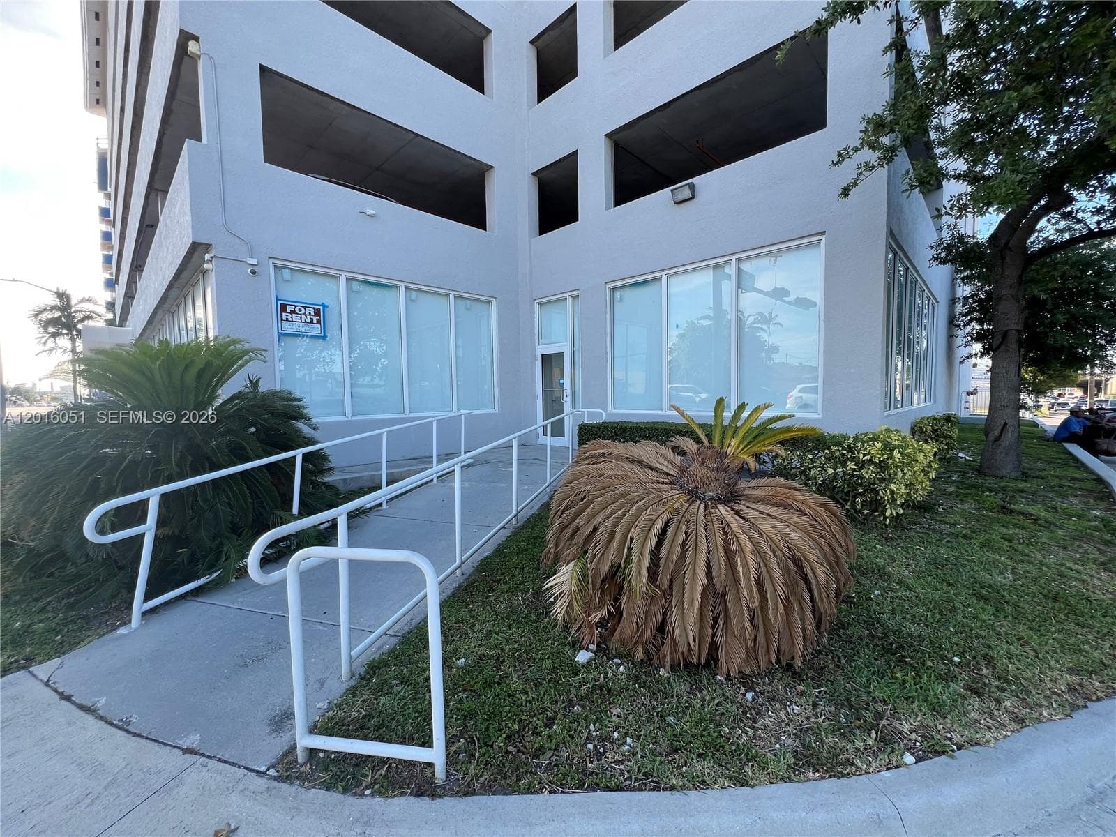 2217 NW 7th St # 2, Miami, FL 33125 — zdjęcie 3
