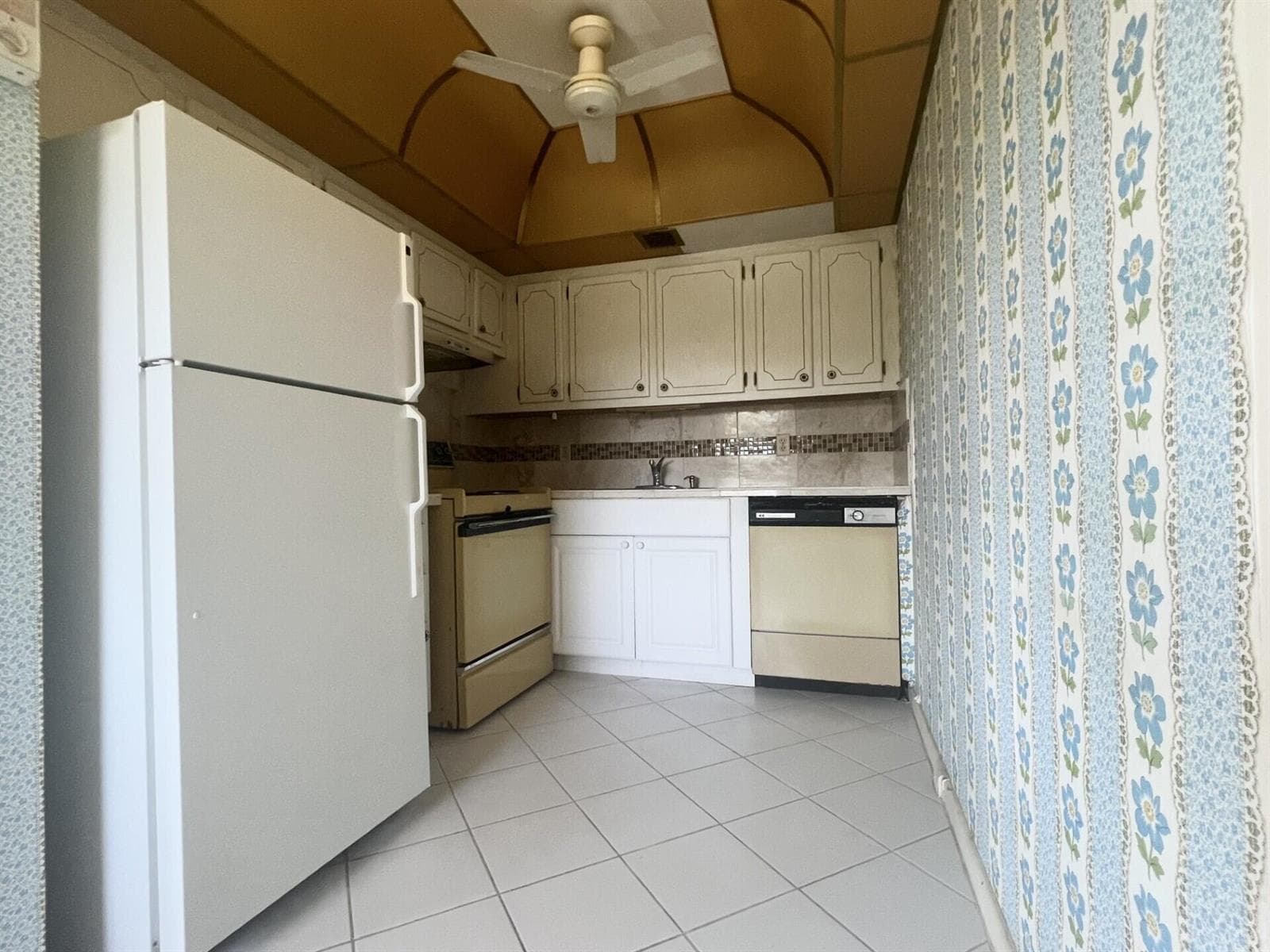 392 Grantham F # 392, Deerfield Beach, FL 33442 — zdjęcie 2