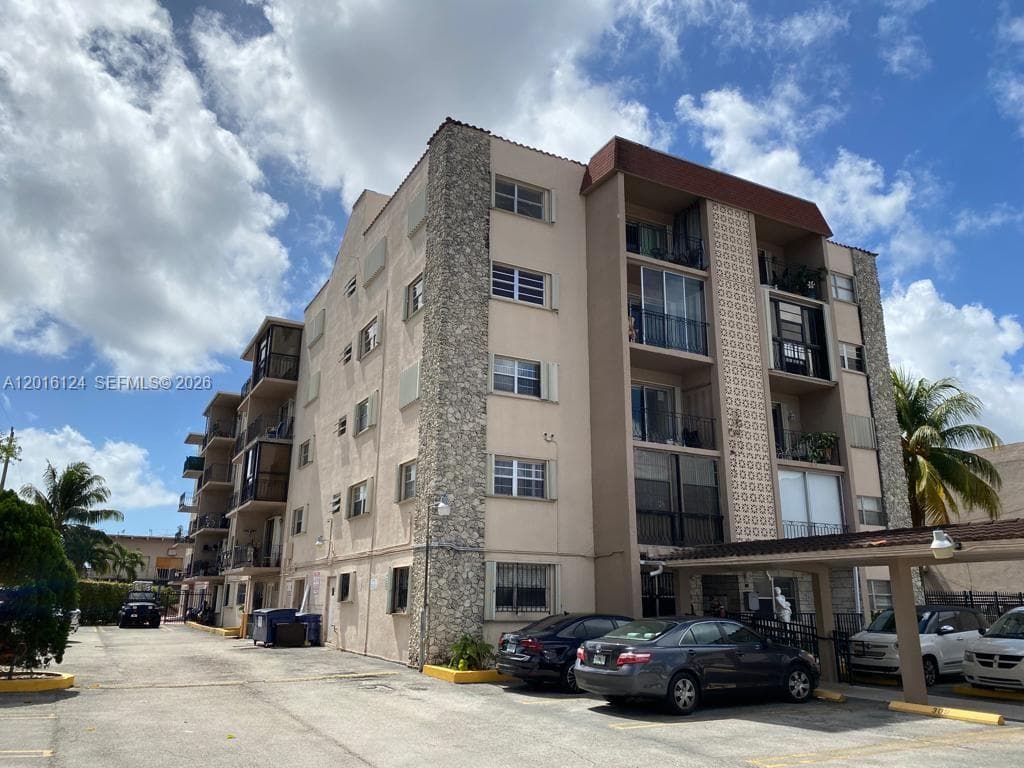 3640 NW 9th St # 201, Miami, FL 33125 — zdjęcie 2