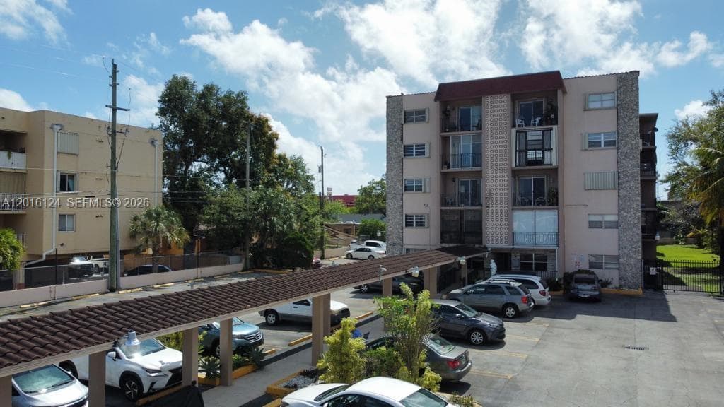 3640 NW 9th St # 201, Miami, FL 33125 — zdjęcie 3