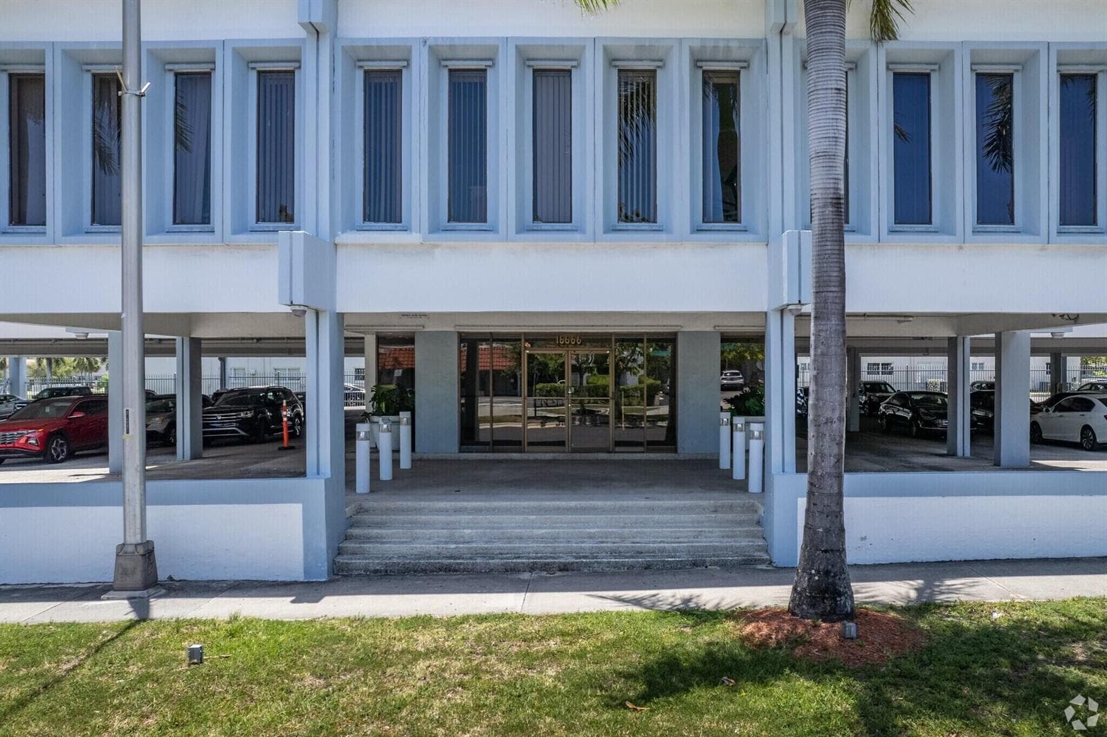 16666 NE 19th Avenue # 101-102, North Miami Beach, FL 33162