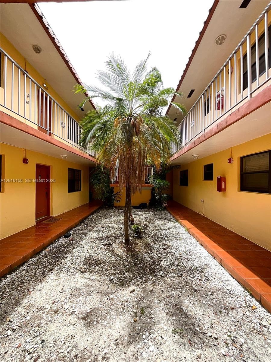 3522 NE 166th St # 7, North Miami Beach, FL 33160 — zdjęcie 3