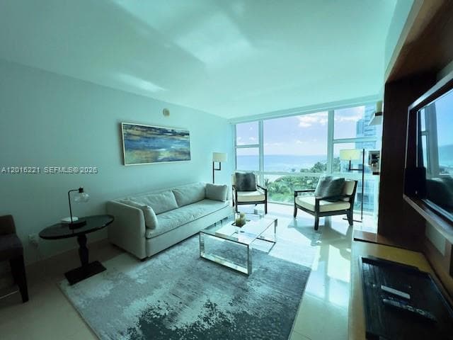 6801 Collins Ave # 718 (deed 707), Miami Beach, FL 33141 — zdjęcie 3