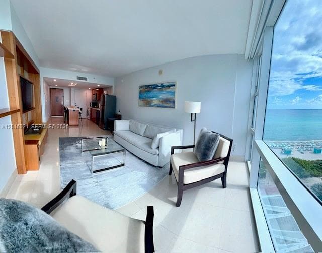 6801 Collins Ave # 718 (deed 707), Miami Beach, FL 33141 — zdjęcie 4
