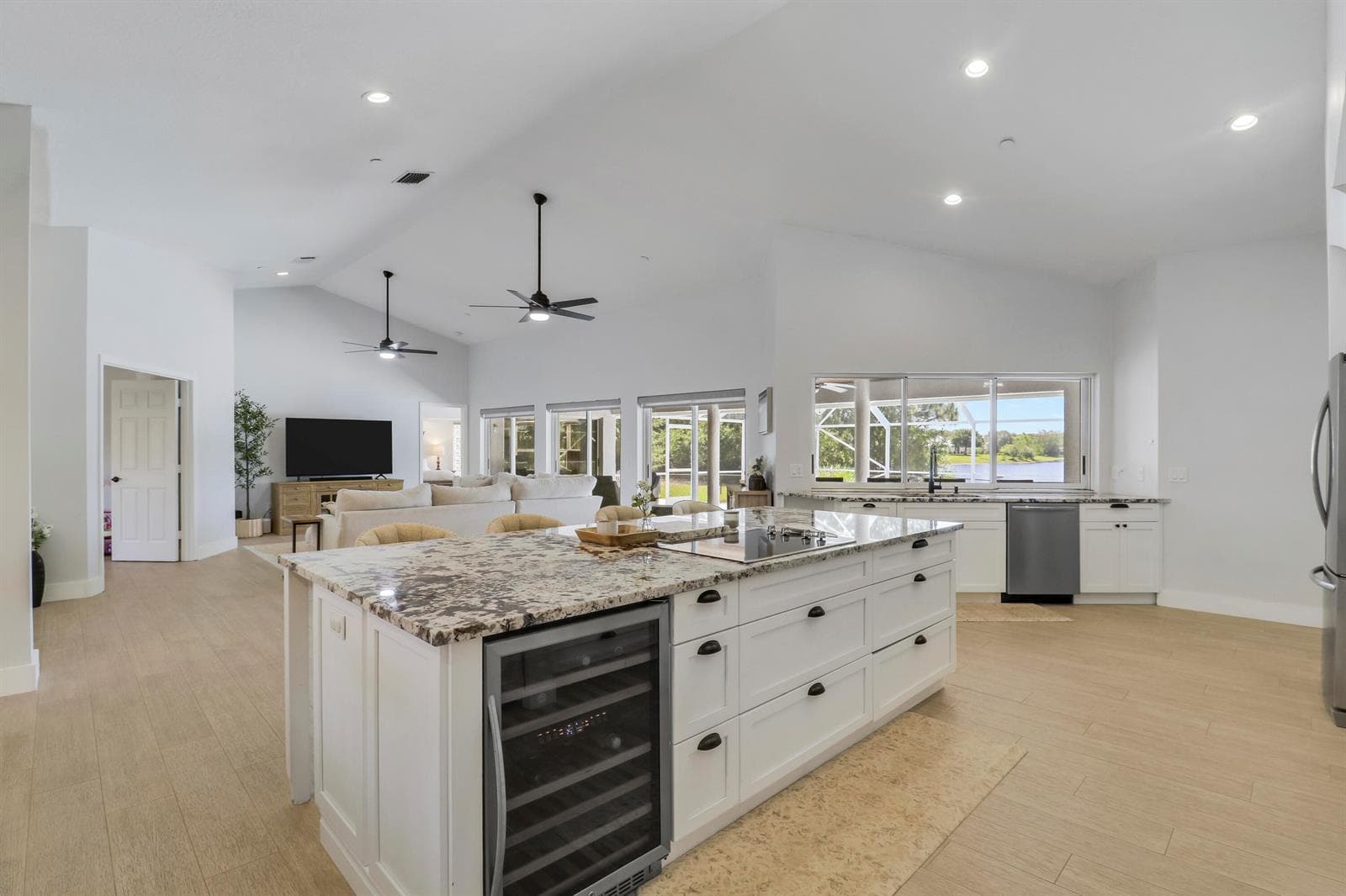 550 SE Ashley Oaks Way, Stuart, FL 34997 — zdjęcie 2