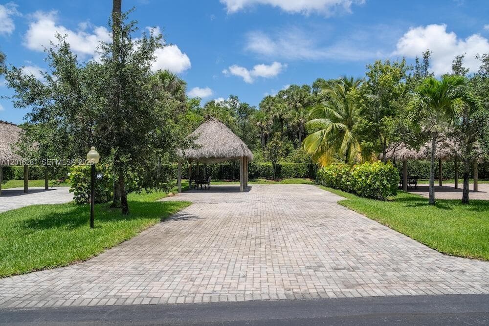 147 S Cortez Dr, Margate, FL 33068