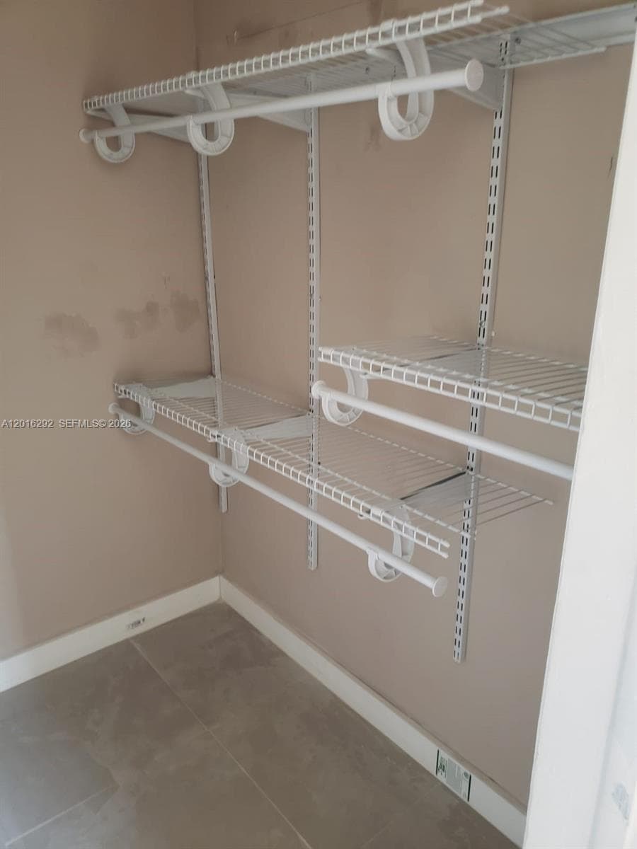 1800 NW 19th St # 9, Miami, FL 33125 — zdjęcie 3