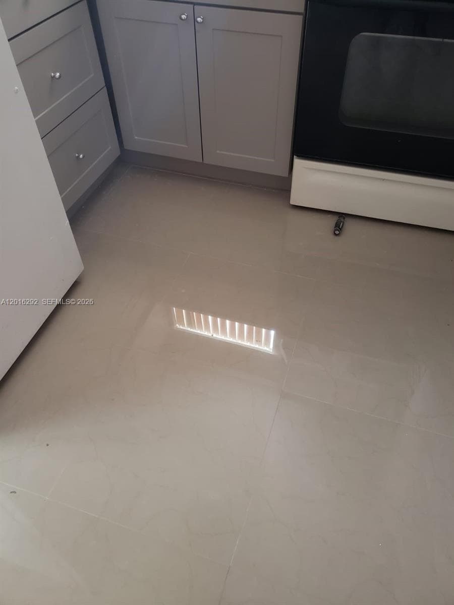 1800 NW 19th St # 9, Miami, FL 33125 — zdjęcie 5