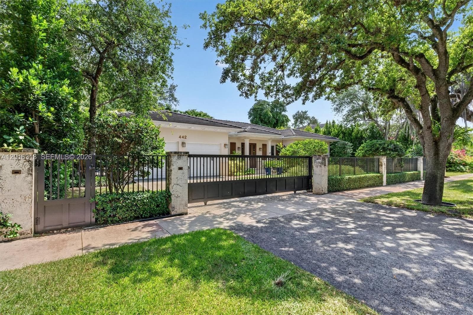 442 Amalfi Ave, Coral Gables, FL 33146 — zdjęcie 4