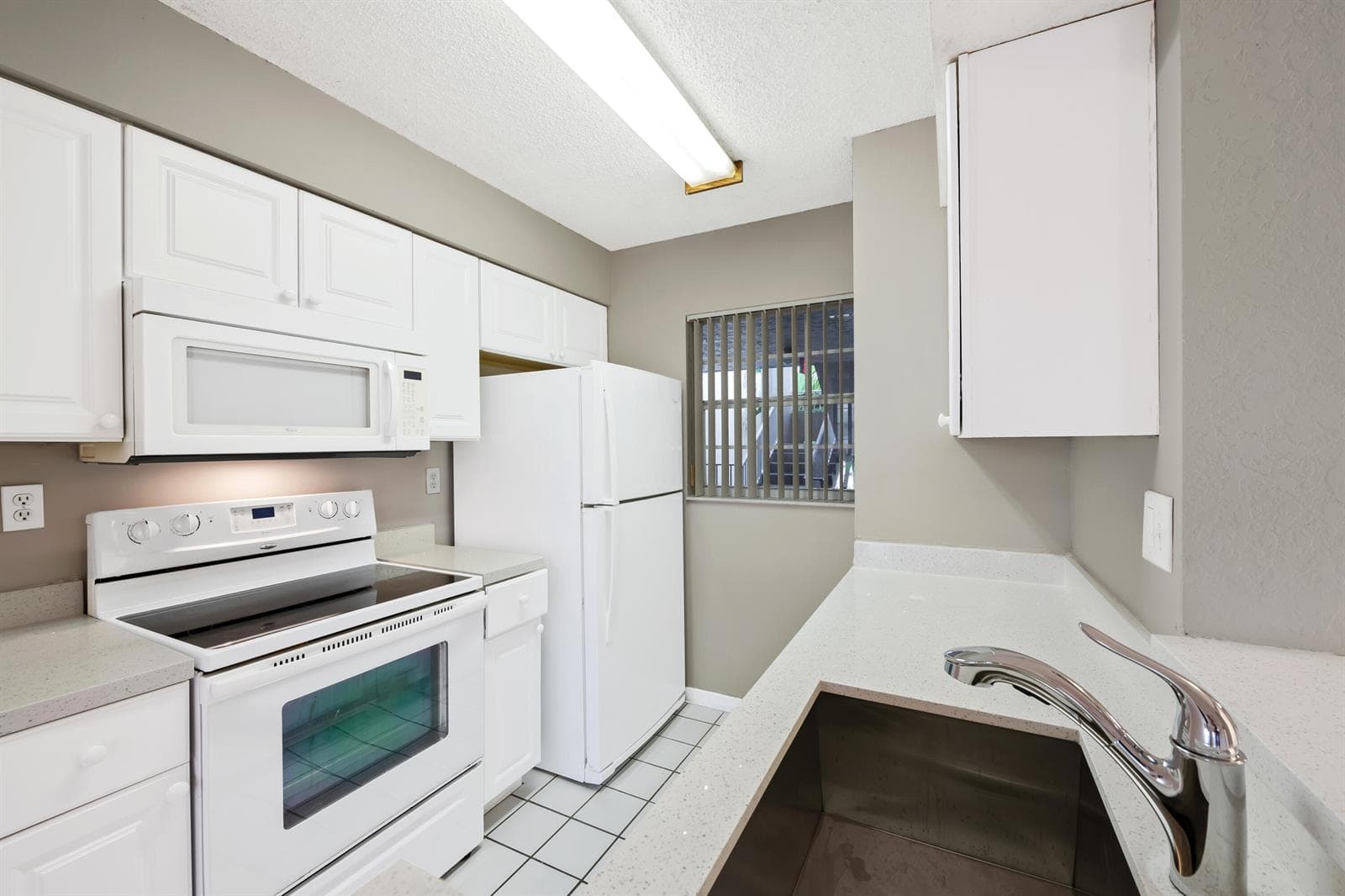 2861 N Oakland Forest Drive # 202, Oakland Park, FL 33309 — zdjęcie 3