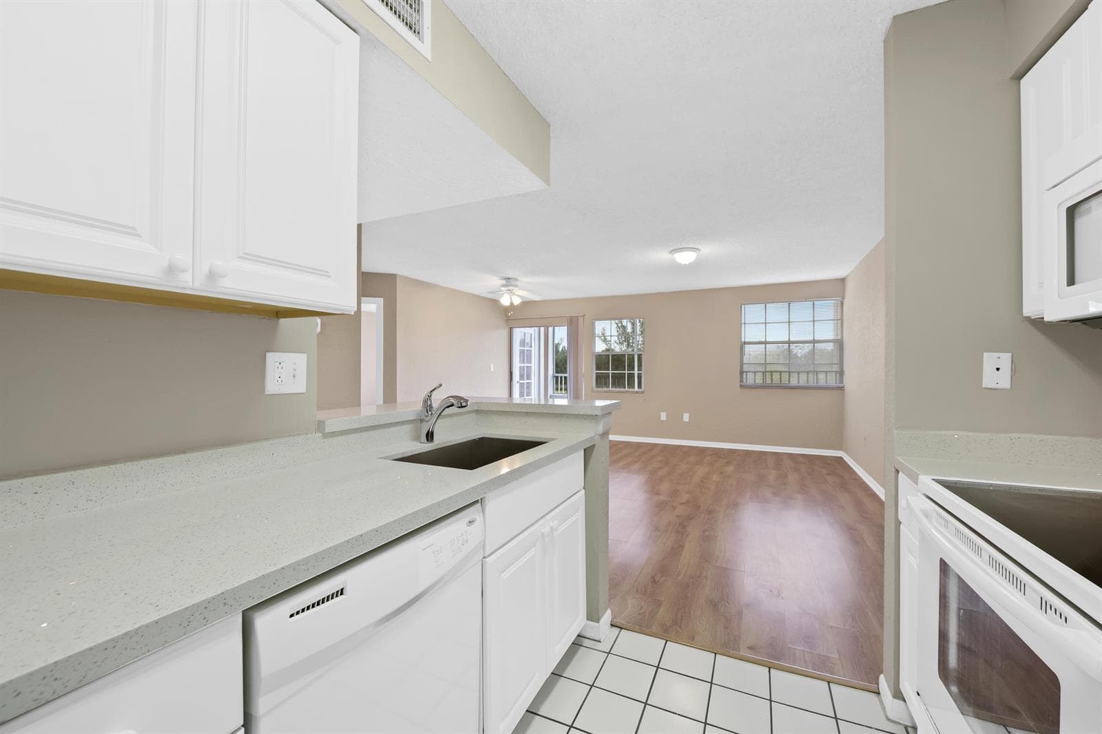 2861 N Oakland Forest Drive # 202, Oakland Park, FL 33309 — zdjęcie 4