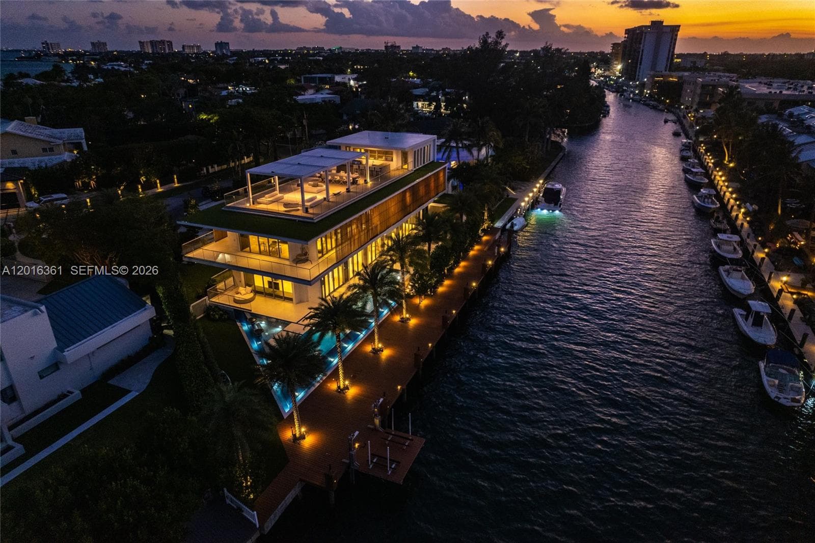 13390 Biscayne Bay Dr, North Miami, FL 33181 — zdjęcie 3