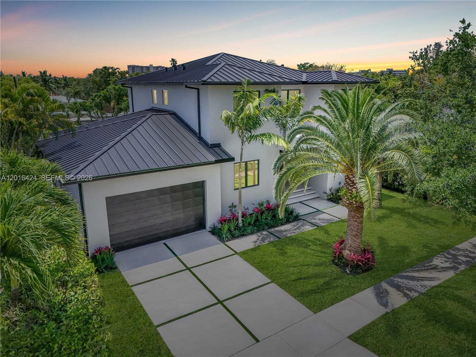 1940 Alamanda Dr, North Miami, FL 33181 — zdjęcie 2