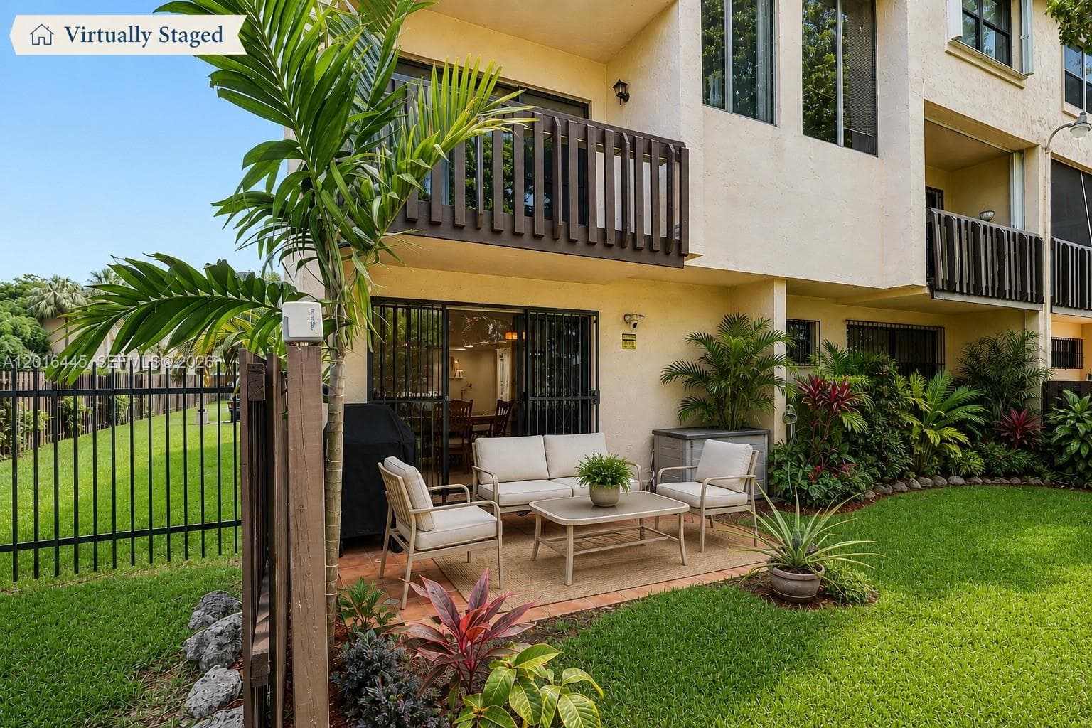 425 W Park Dr # 10, Miami, FL 33172 — zdjęcie 5