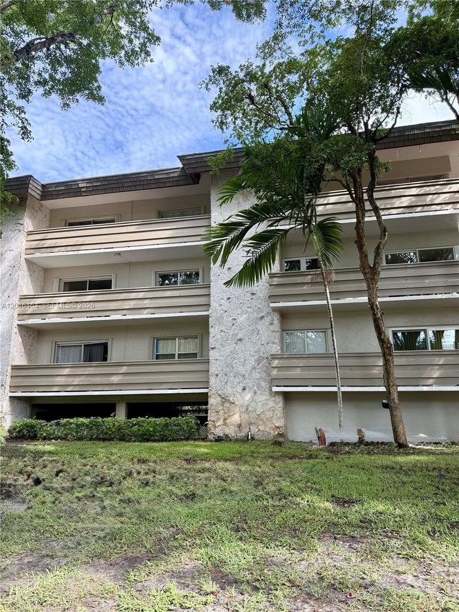 1205 Mariposa Ave # 301, Coral Gables, FL 33146 — zdjęcie 2