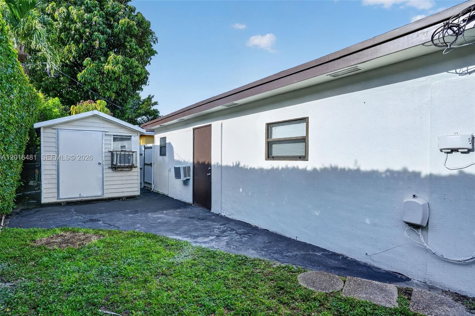 2451 NW 11th St, Miami, FL 33125 — zdjęcie 5