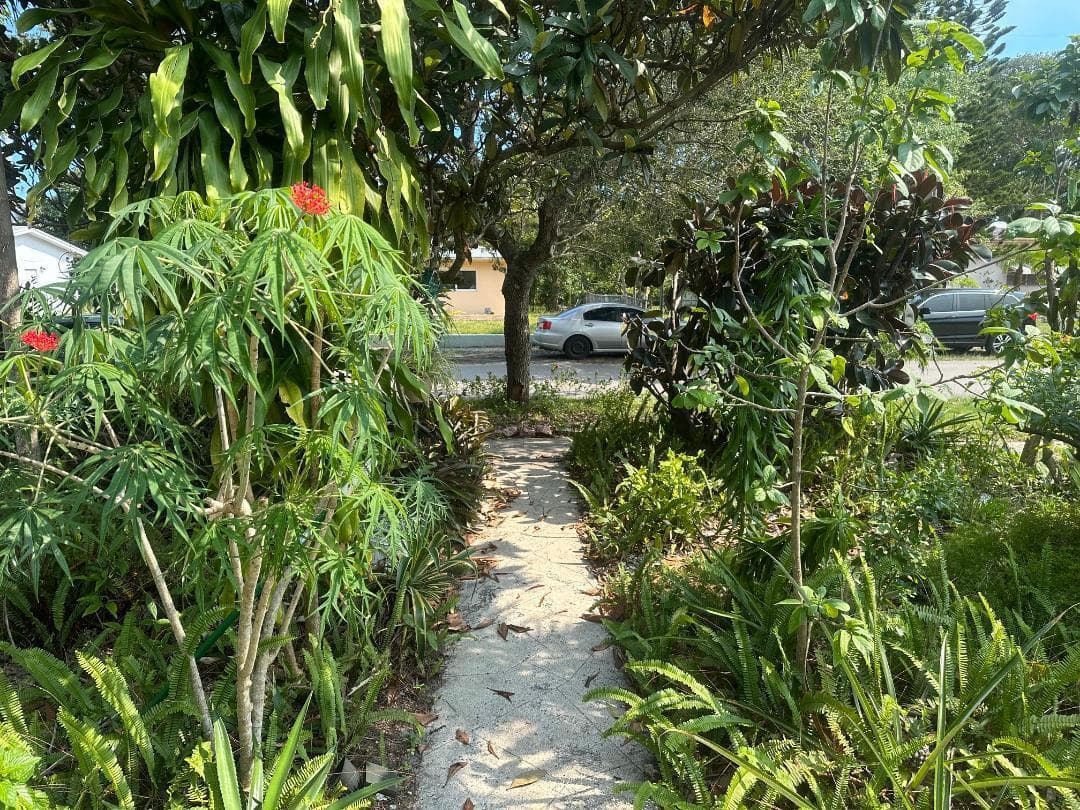 1631 NE 157th Terrace, North Miami Beach, FL 33162 — zdjęcie 2