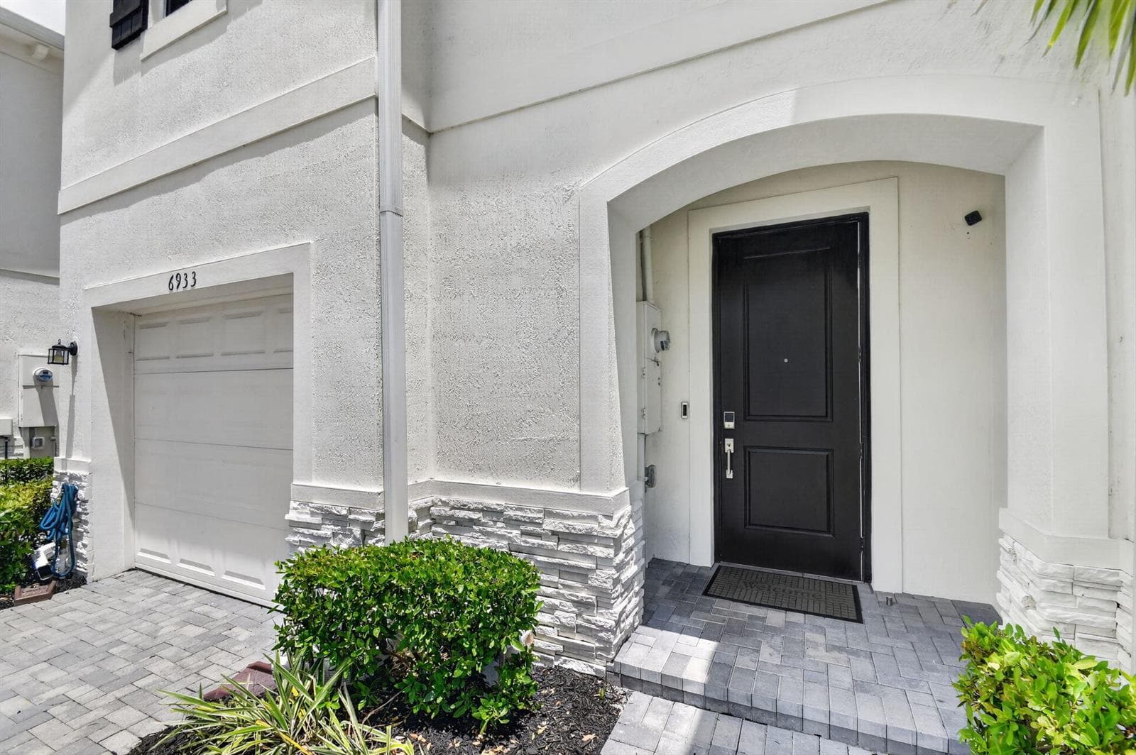6933 N Harbours Edge Avenue, Lake Worth, FL 33467 — zdjęcie 4