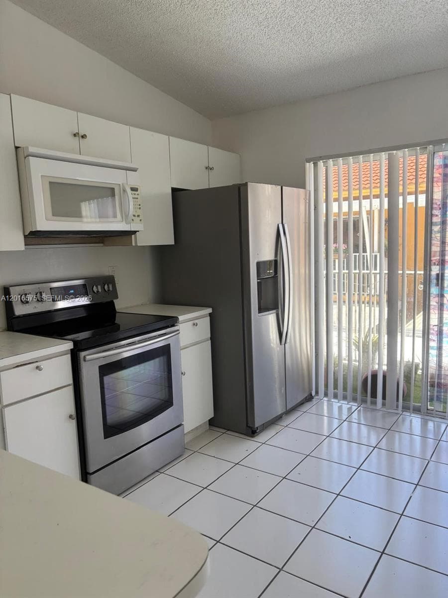 7778 W 34th Ln # 20-201, Hialeah, FL 33018 — zdjęcie 2