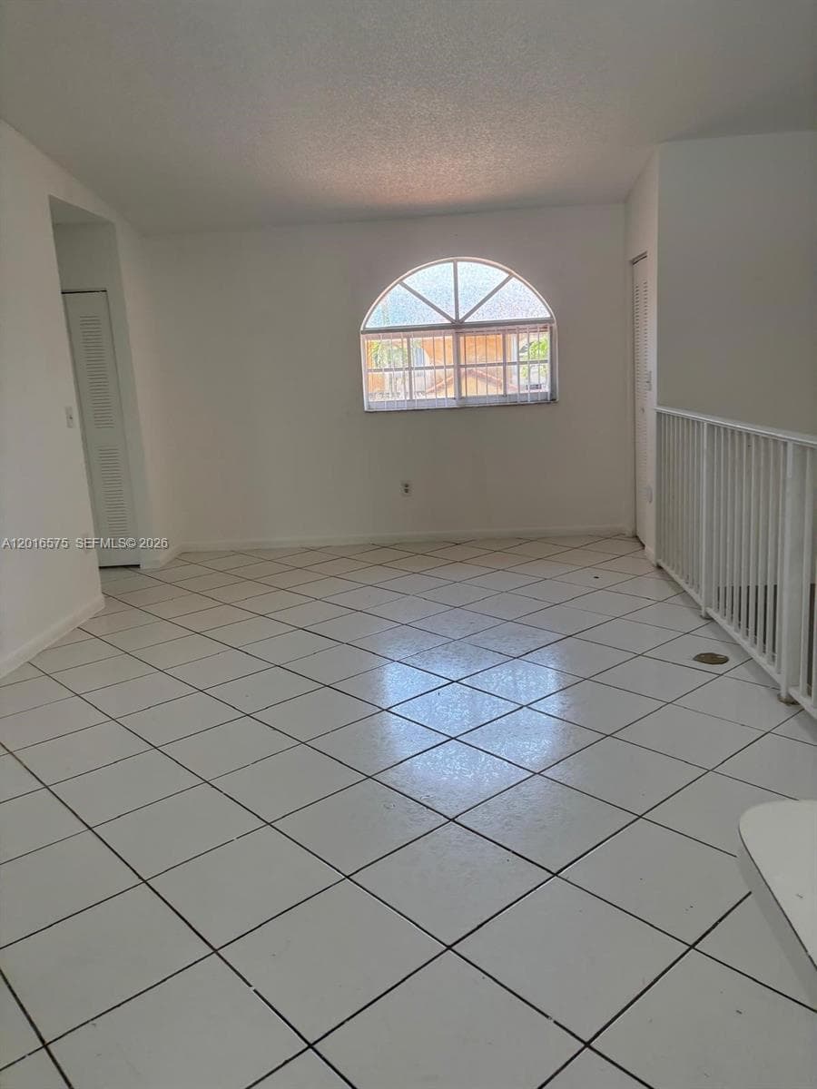 7778 W 34th Ln # 20-201, Hialeah, FL 33018 — zdjęcie 3