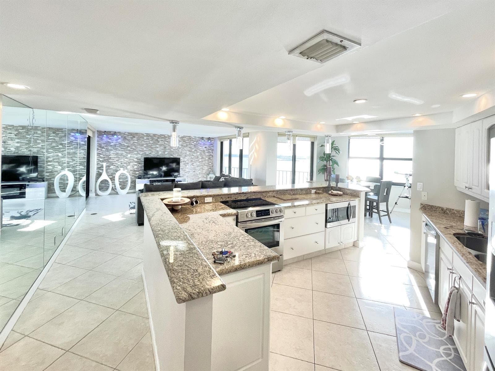5420 N Ocean Drive # 906, Singer Island, FL 33404 — zdjęcie 4