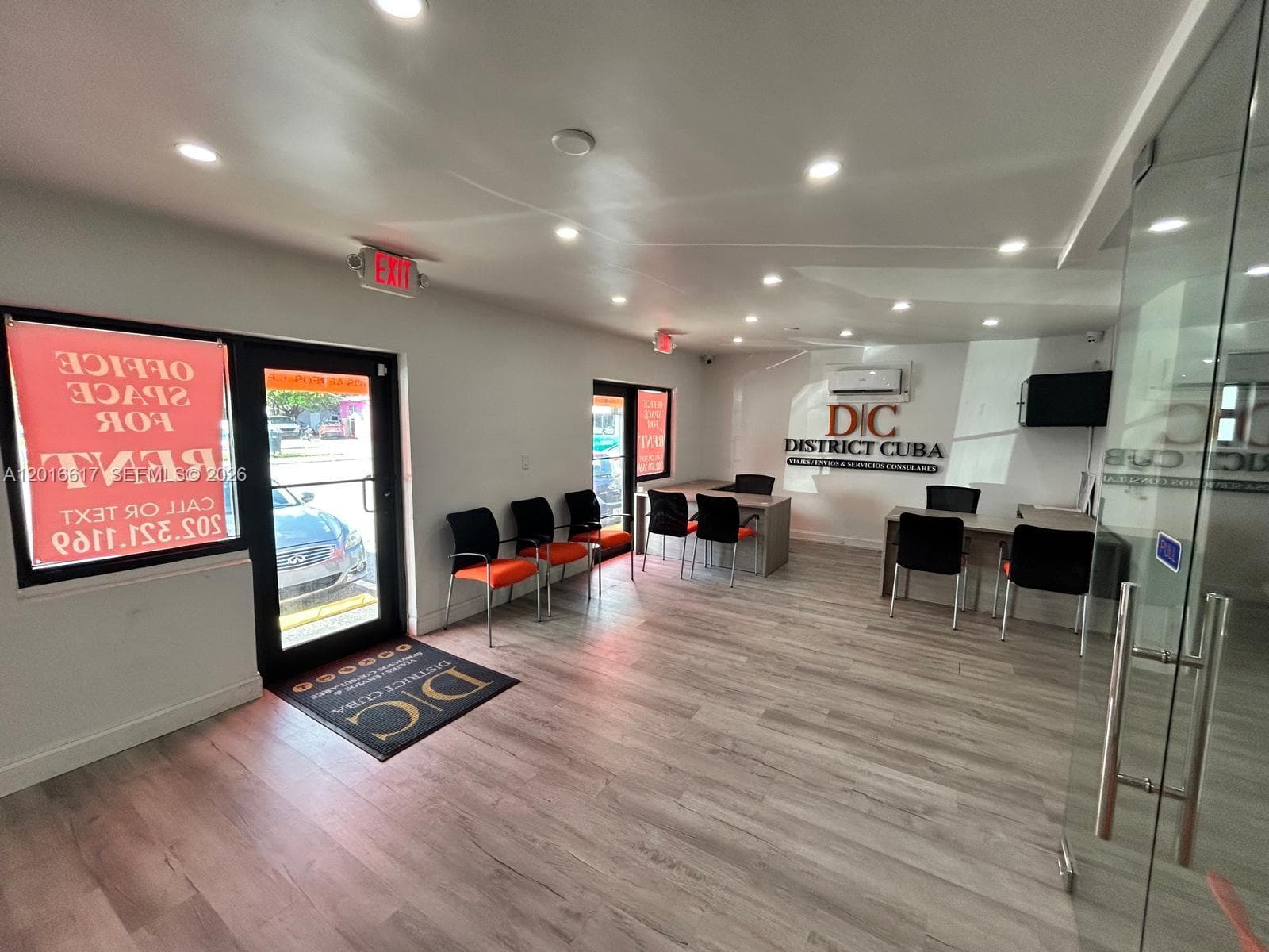 221 E 9th St, Hialeah, FL 33010 — zdjęcie 2