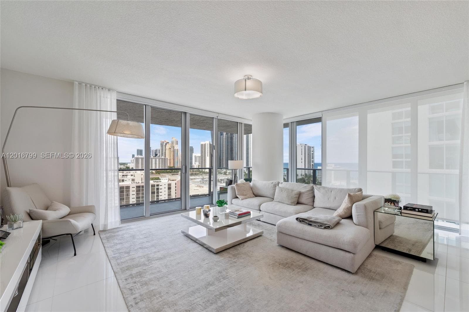 300 Sunny Isles Blvd # 4-1501, Sunny Isles Beach, FL 33160 — zdjęcie 2