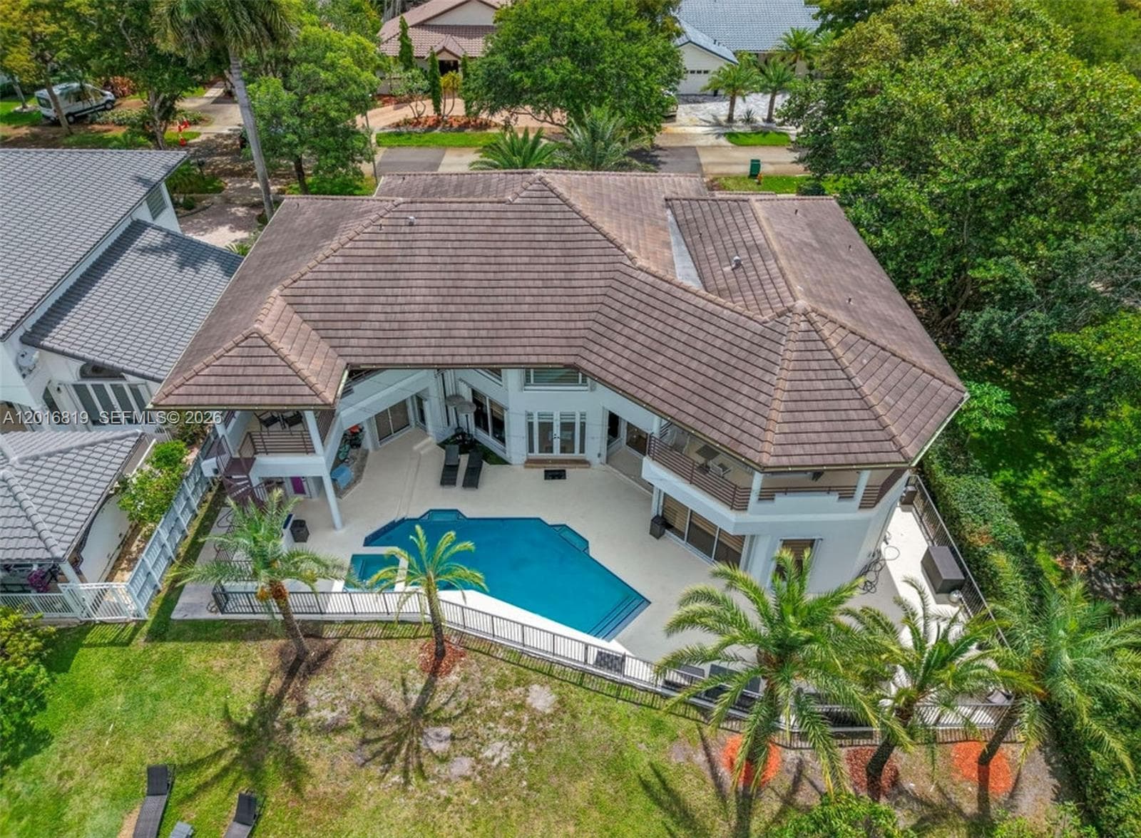 14332 Ardoch Pl, Miami Lakes, FL 33016 — zdjęcie 2