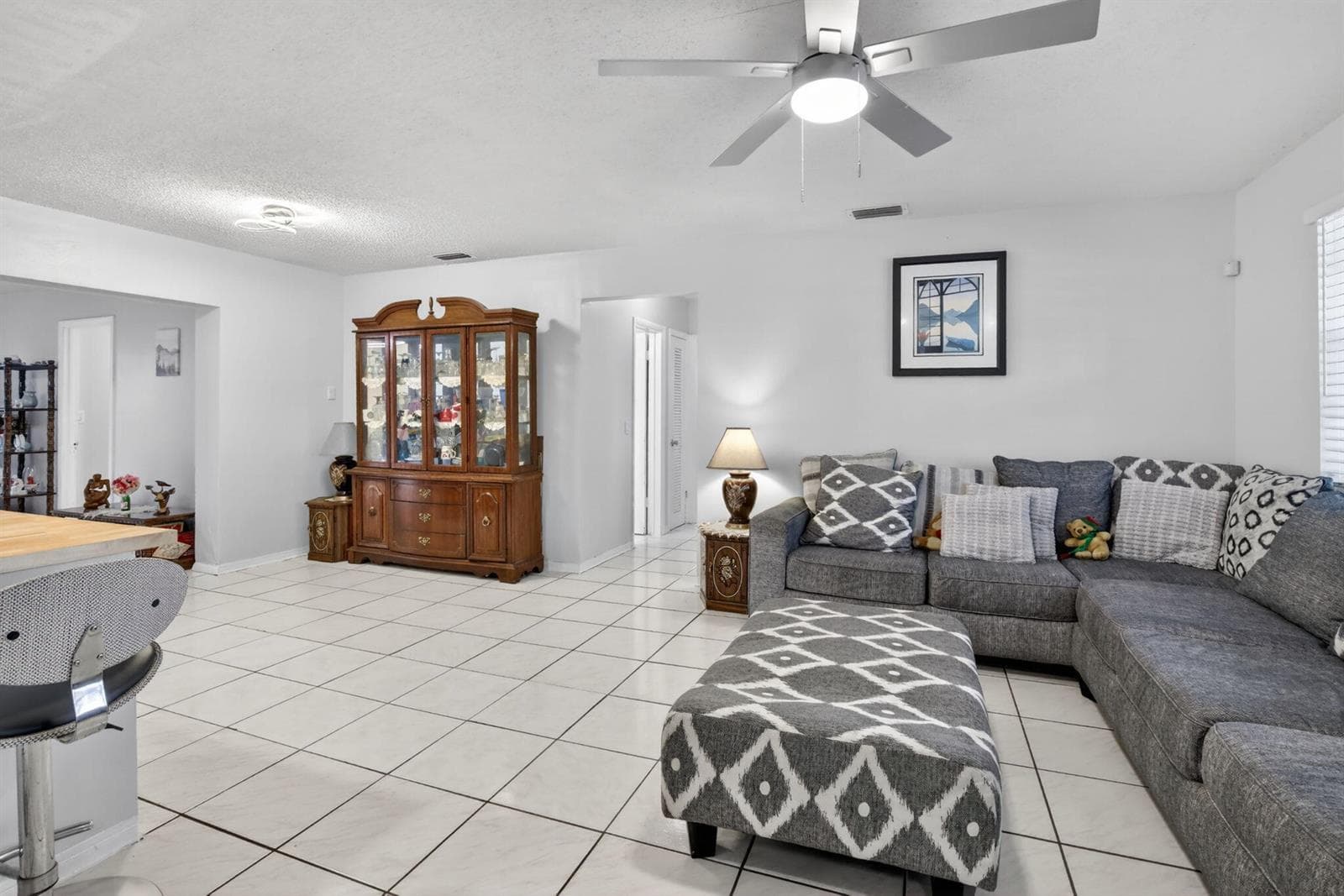 1411 NW 89th Avenue, Pembroke Pines, FL 33024 — zdjęcie 3