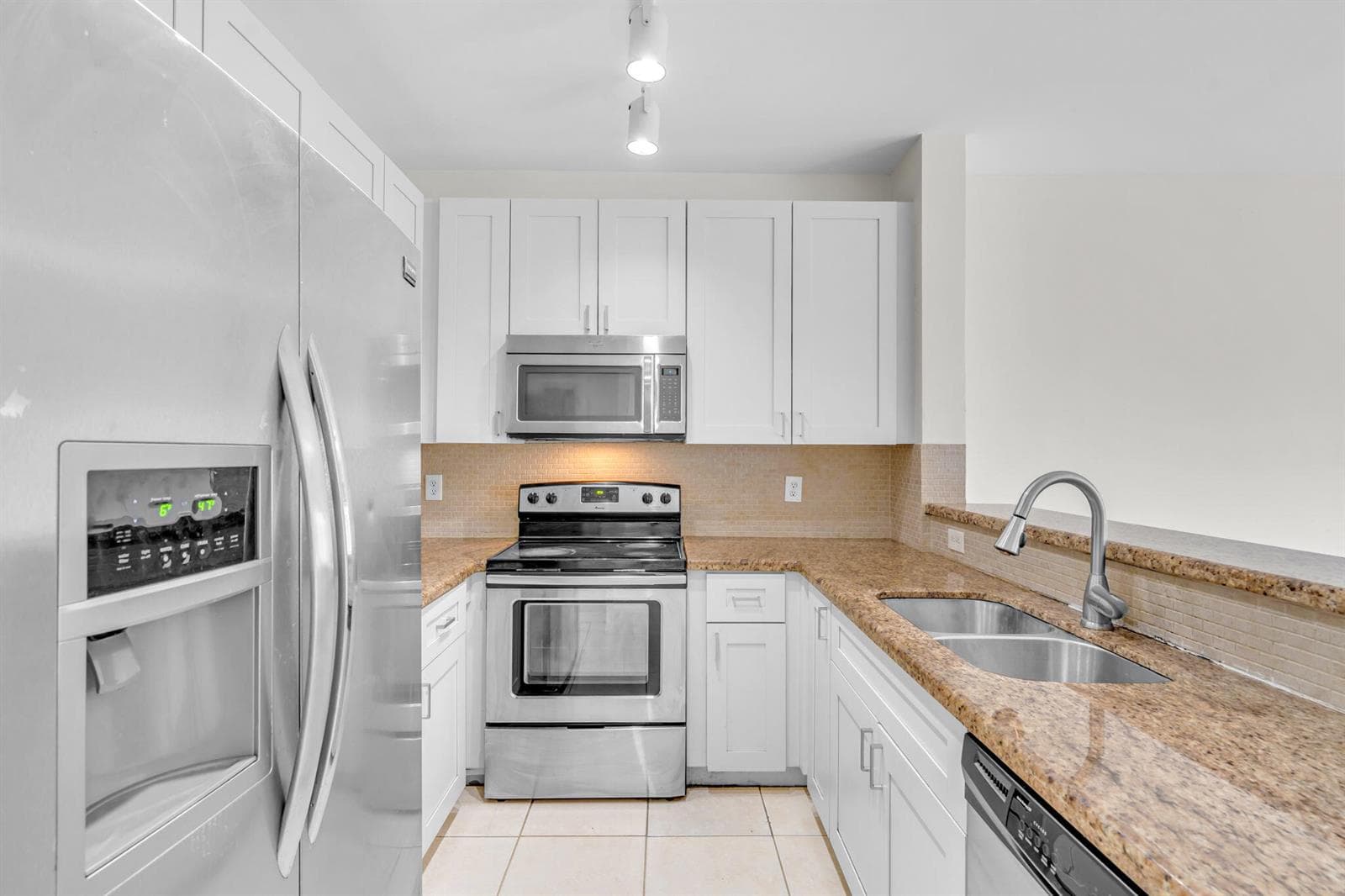 12616 NW 14th Court, Sunrise, FL 33323 — zdjęcie 2