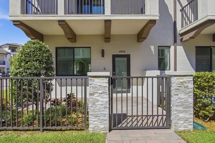 4426 83rd Pkwy, Doral, FL 33166 — zdjęcie 2