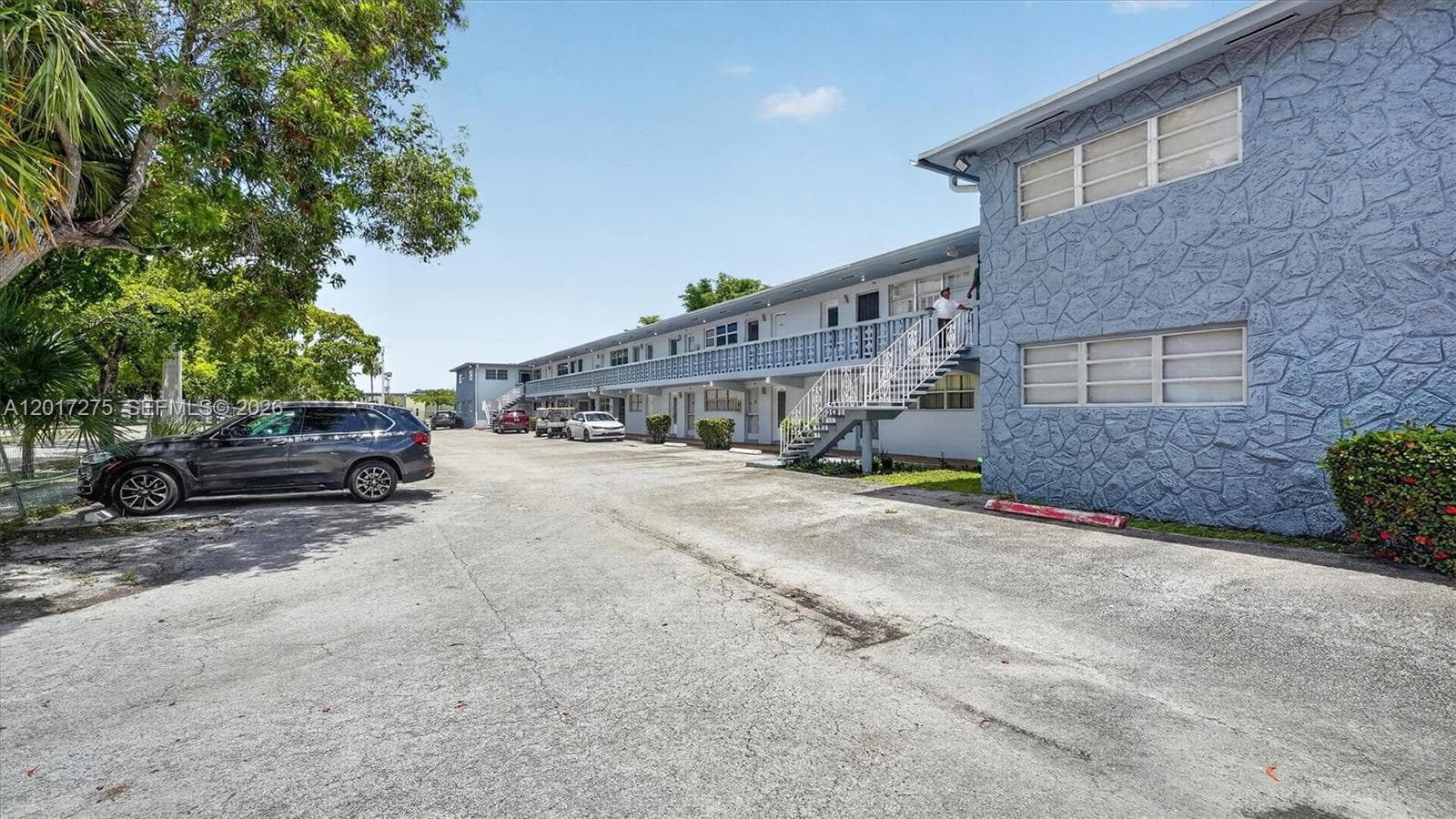 300 NE 191st St # 219, Miami, FL 33179 — zdjęcie 2