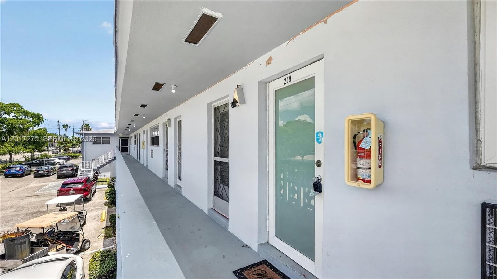 300 NE 191st St # 219, Miami, FL 33179 — zdjęcie 5