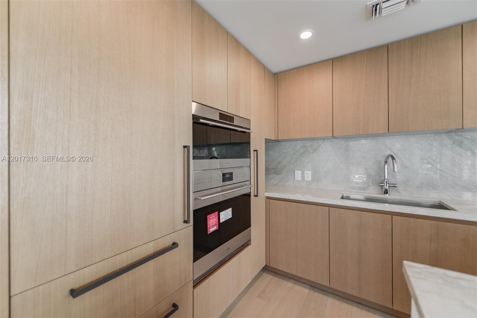 1177 Kane Concourse # 204, Bay Harbor Islands, FL 33154 — zdjęcie 5