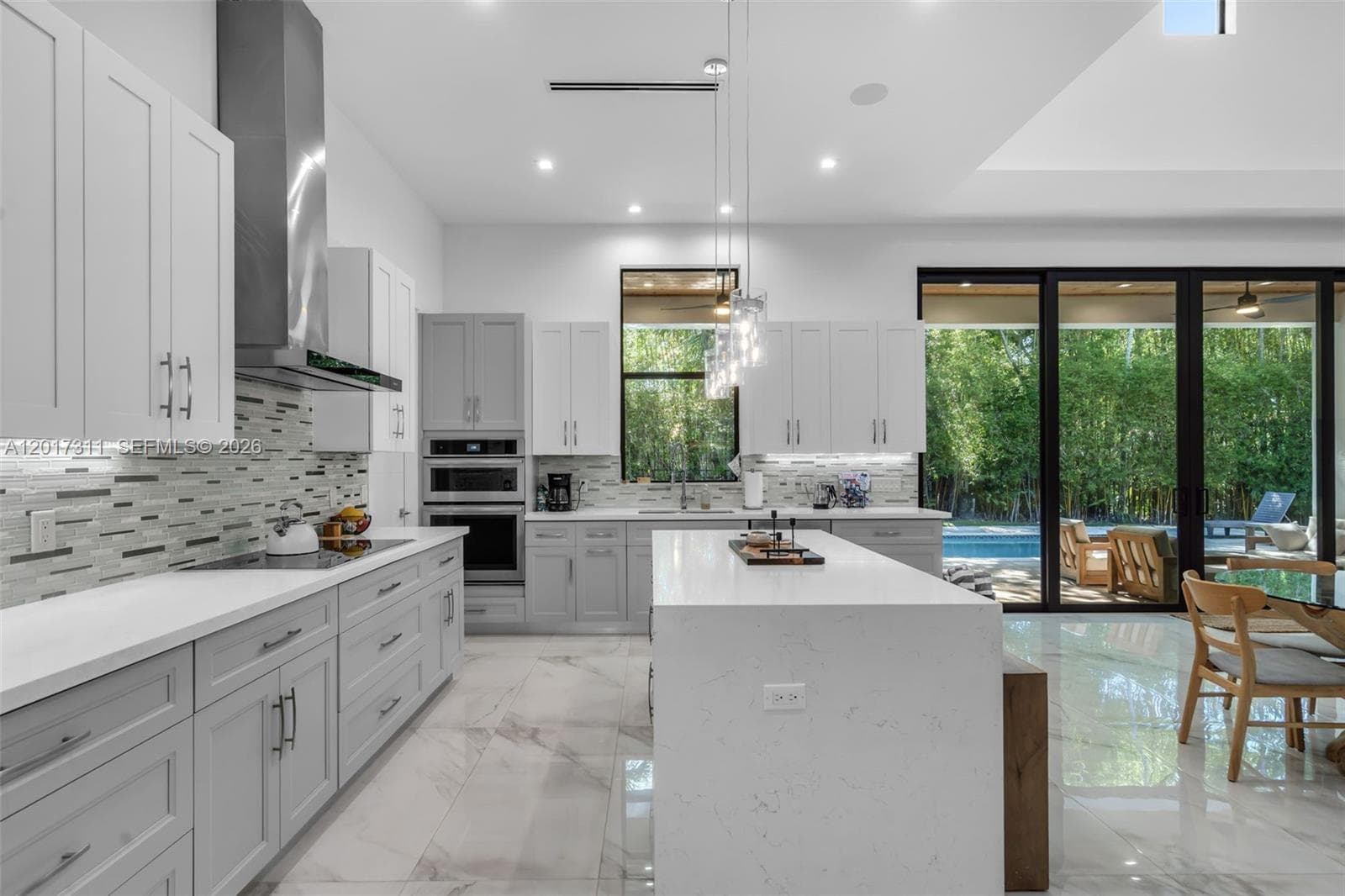 1010 Genoa St, Coral Gables, FL 33134 — zdjęcie 2