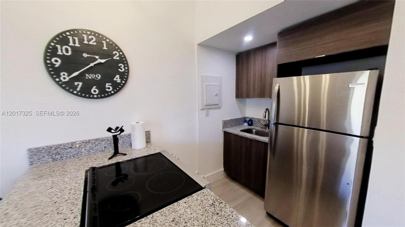 840 SW 7th St # 852, Miami, FL 33130 — zdjęcie 2