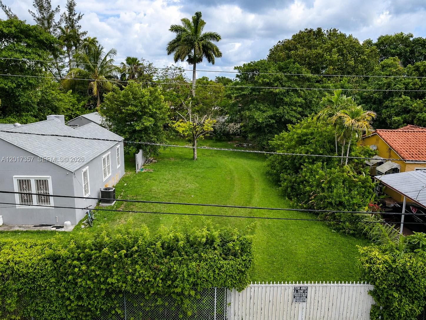 1555 NW 26TH ST, Miami FL 33142 — zdjęcie 3