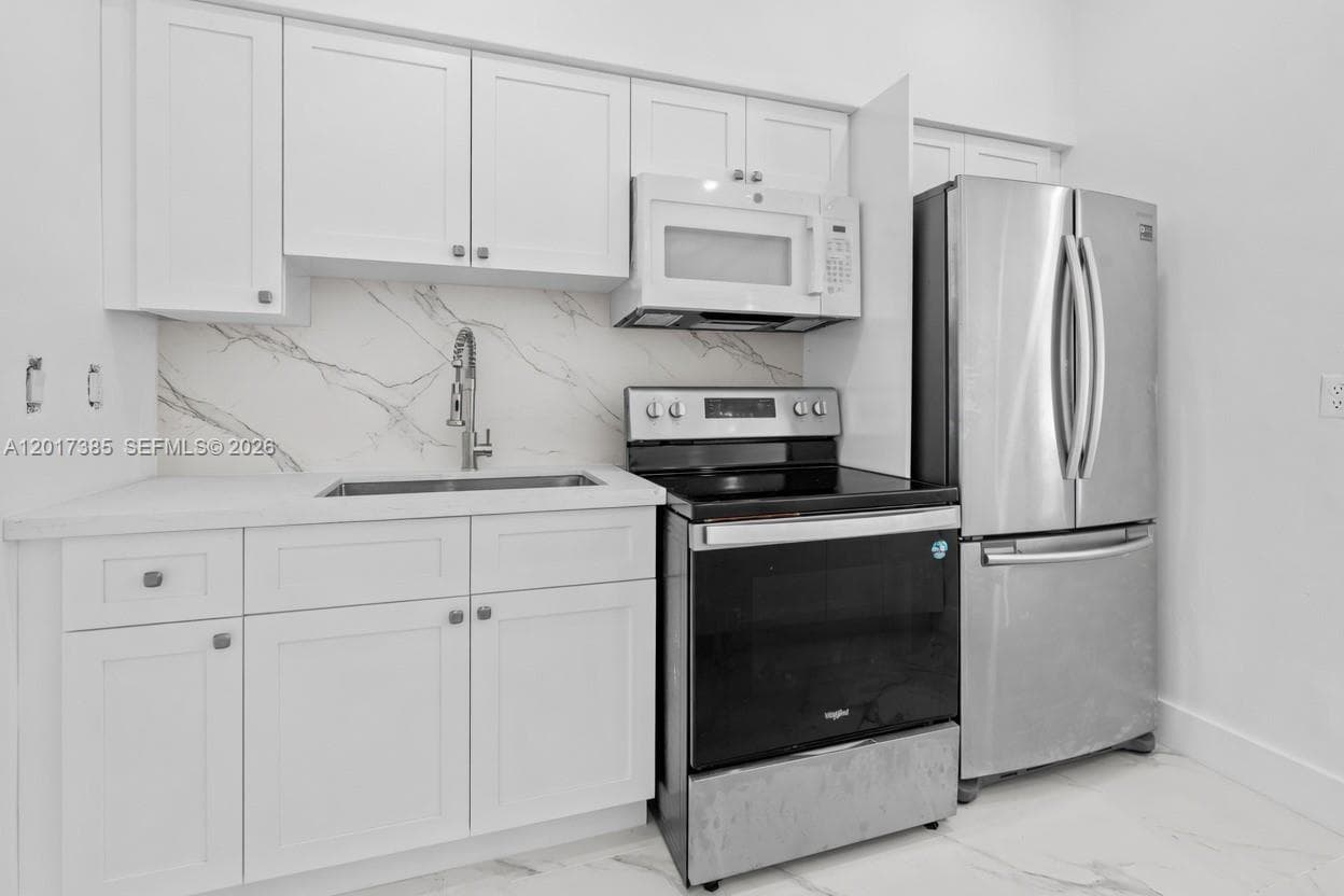 8400 NW 24th Ct, Miami, FL 33147 — zdjęcie 5