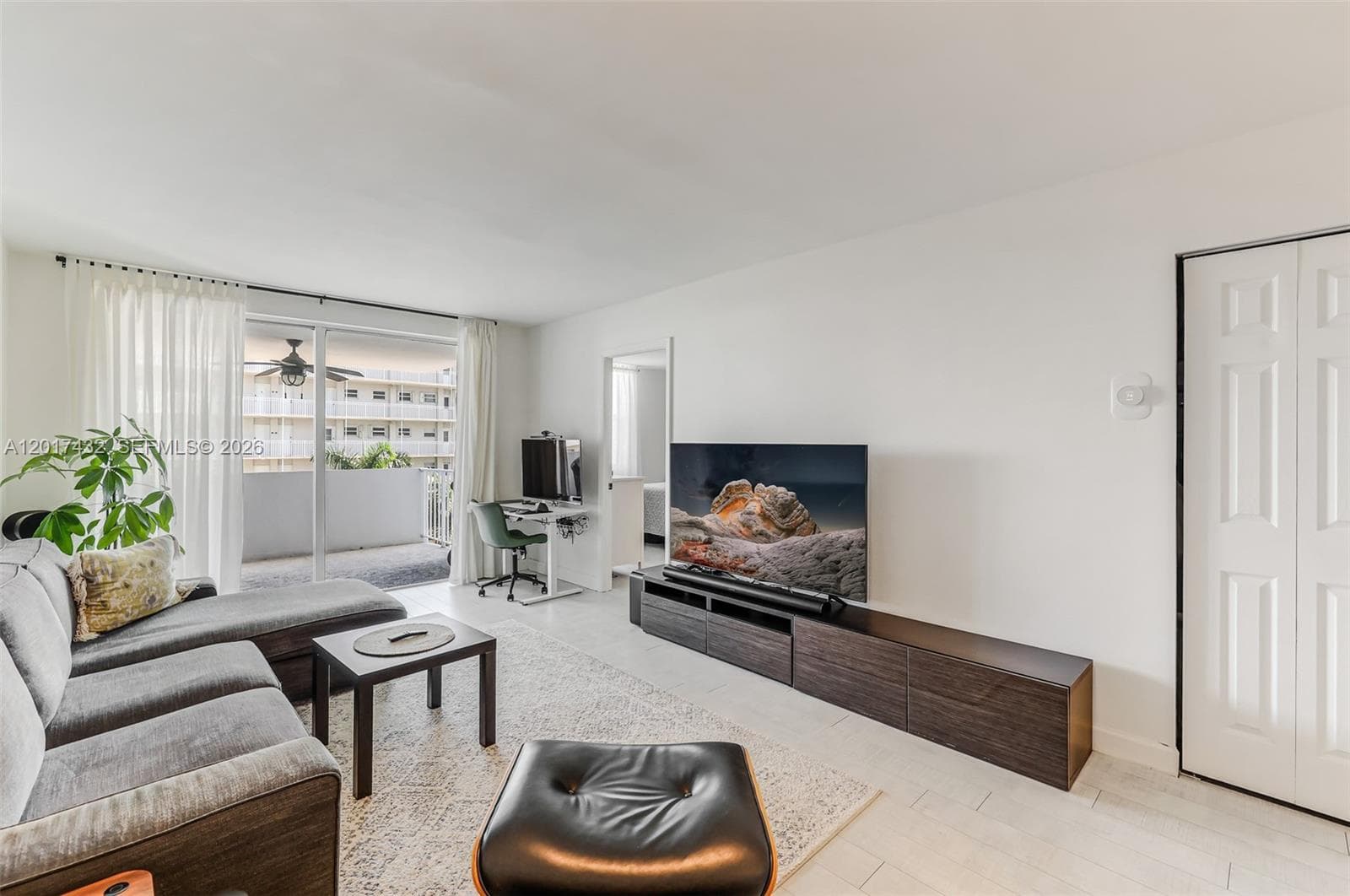 1331 Lincoln Rd # 704, Miami Beach, FL 33139 — zdjęcie 2