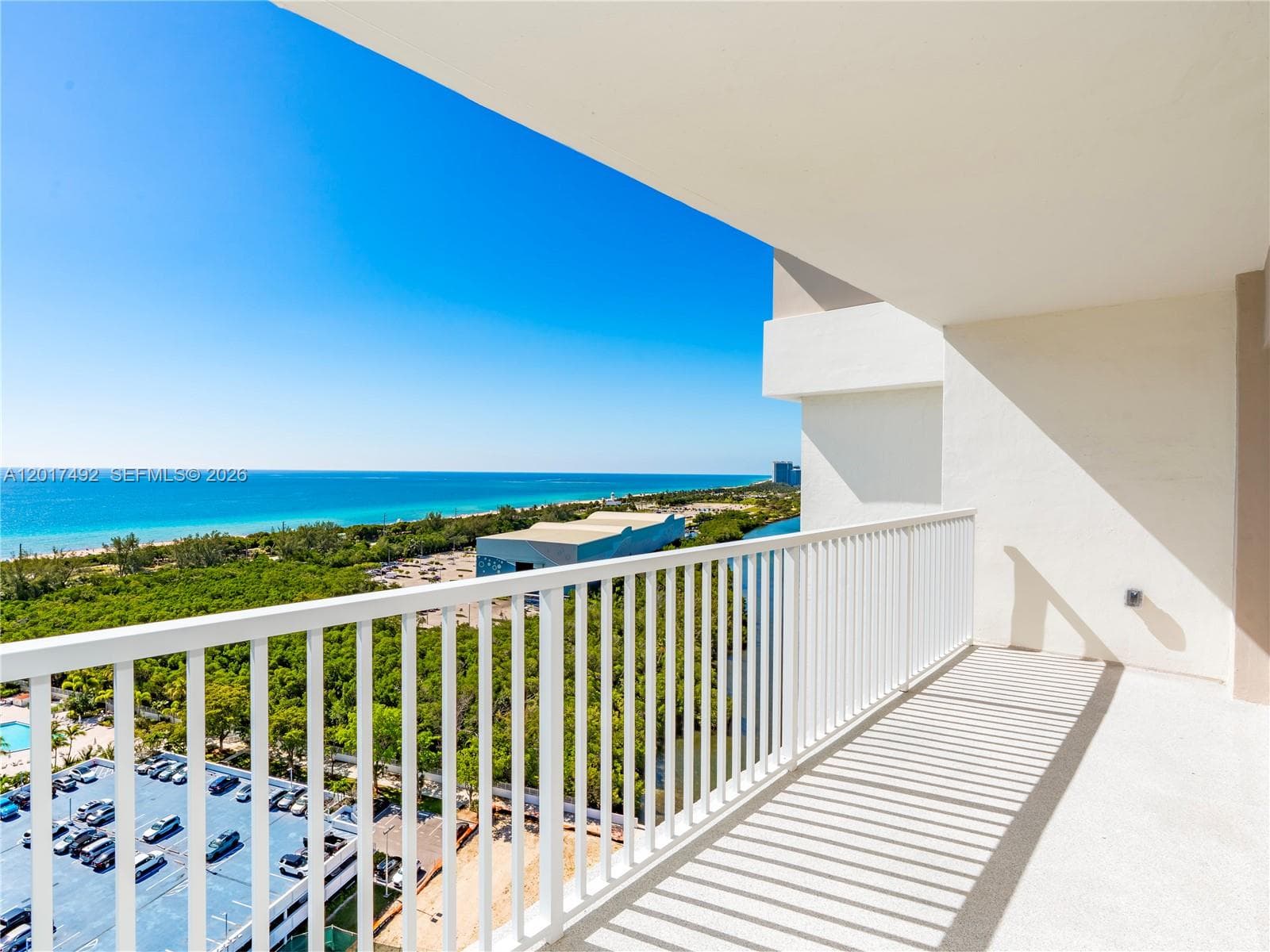 300 Bayview Dr # 2115, Sunny Isles Beach, FL 33160 — zdjęcie 2