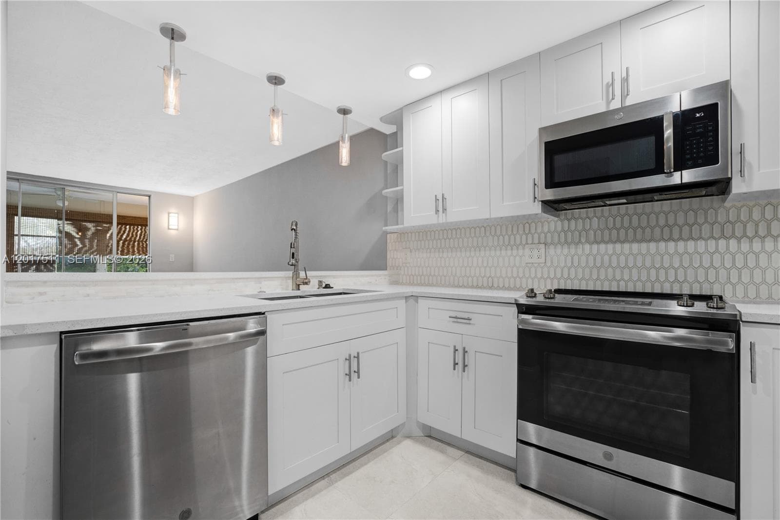 7100 NW 17th St # 305, Plantation, FL 33313 — zdjęcie 5
