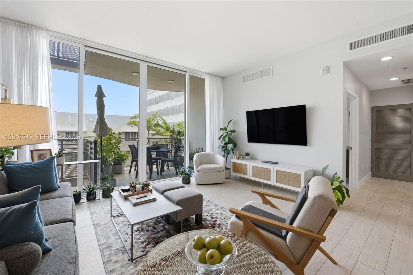 2100 Park Ave # 302, Miami Beach, FL 33139 — zdjęcie 2
