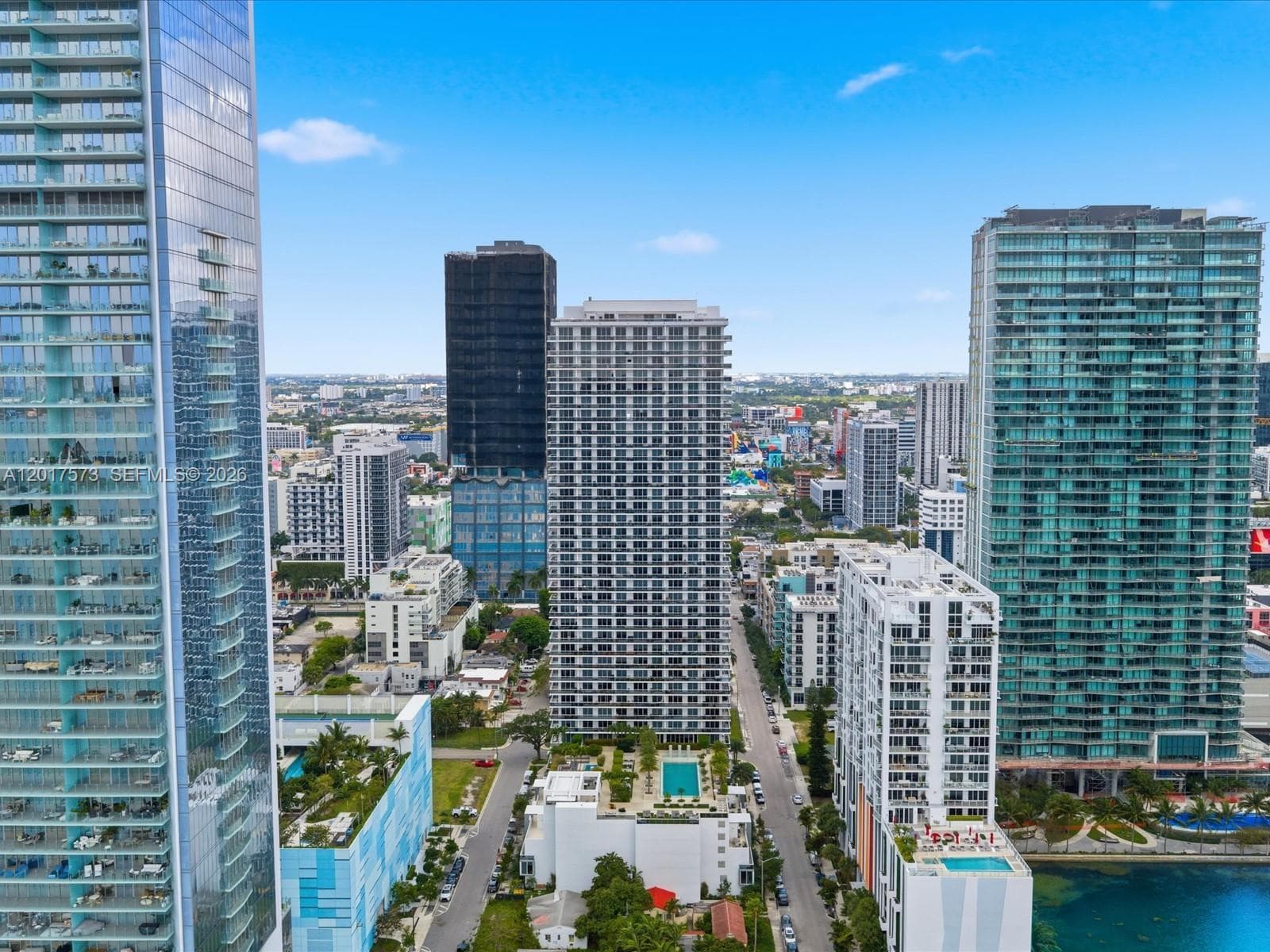 600 NE 27th St # PH2, Miami, FL 33137 — zdjęcie 2